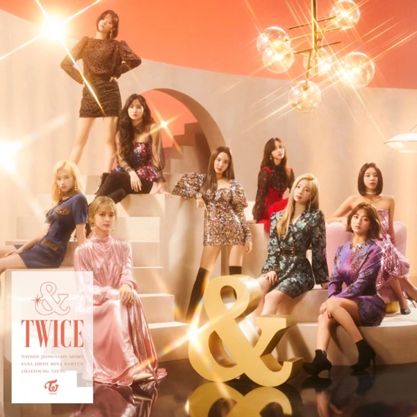 Portada oficial de &TWICE
